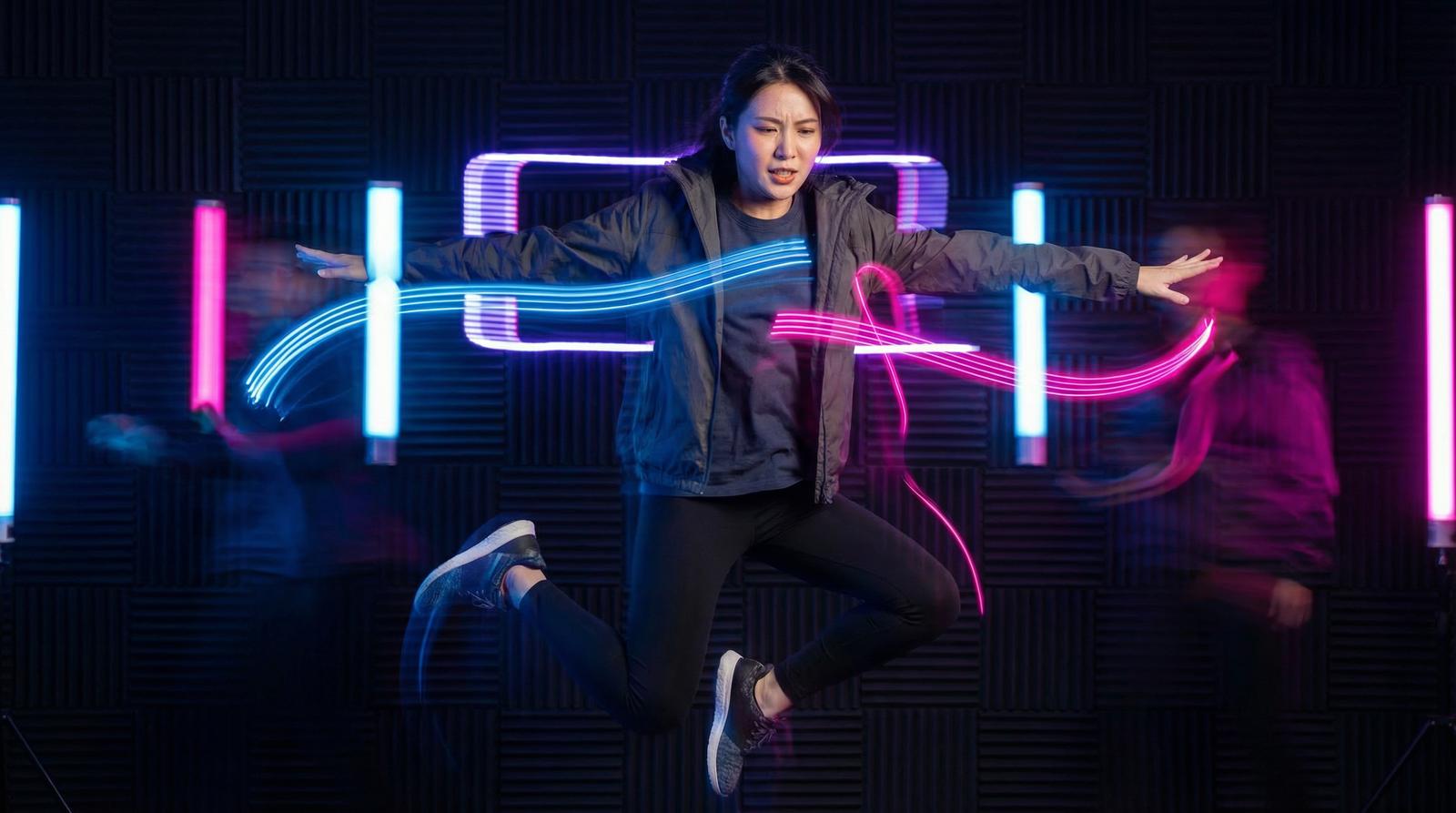 黄色仓库舞蹈短视频